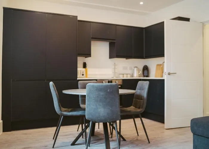 4 2 Bedroom, Sleeps X 6