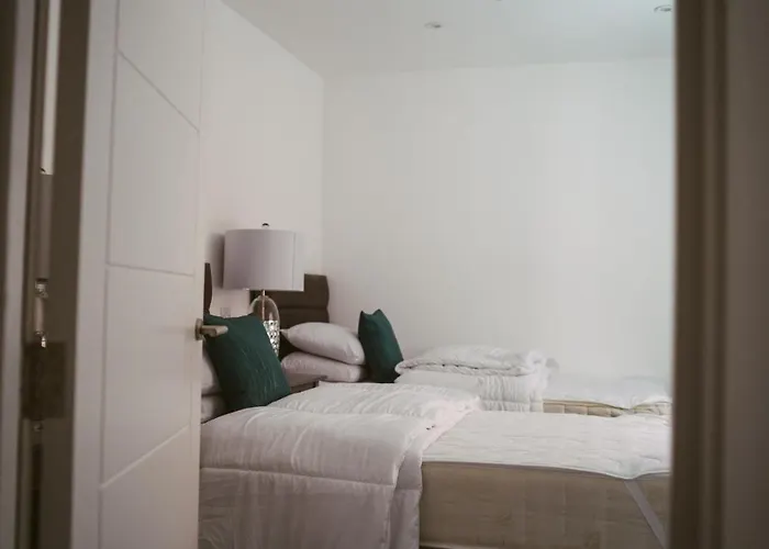 Holiday home 4 2 Bedroom, Sleeps X 6